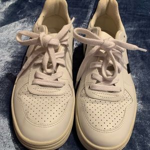 Veja white size 37 sneaker